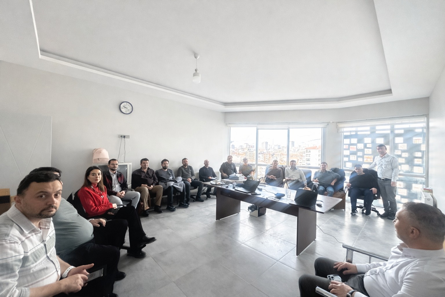 ABB MOTİON İLE  NİĞDE İL TEMSİLCİLİĞİMİZ İŞ BİRLİĞİNDE PLC–SÜRÜCÜ LANSMAN ETKİNLİĞİ DÜZENLENDİ.