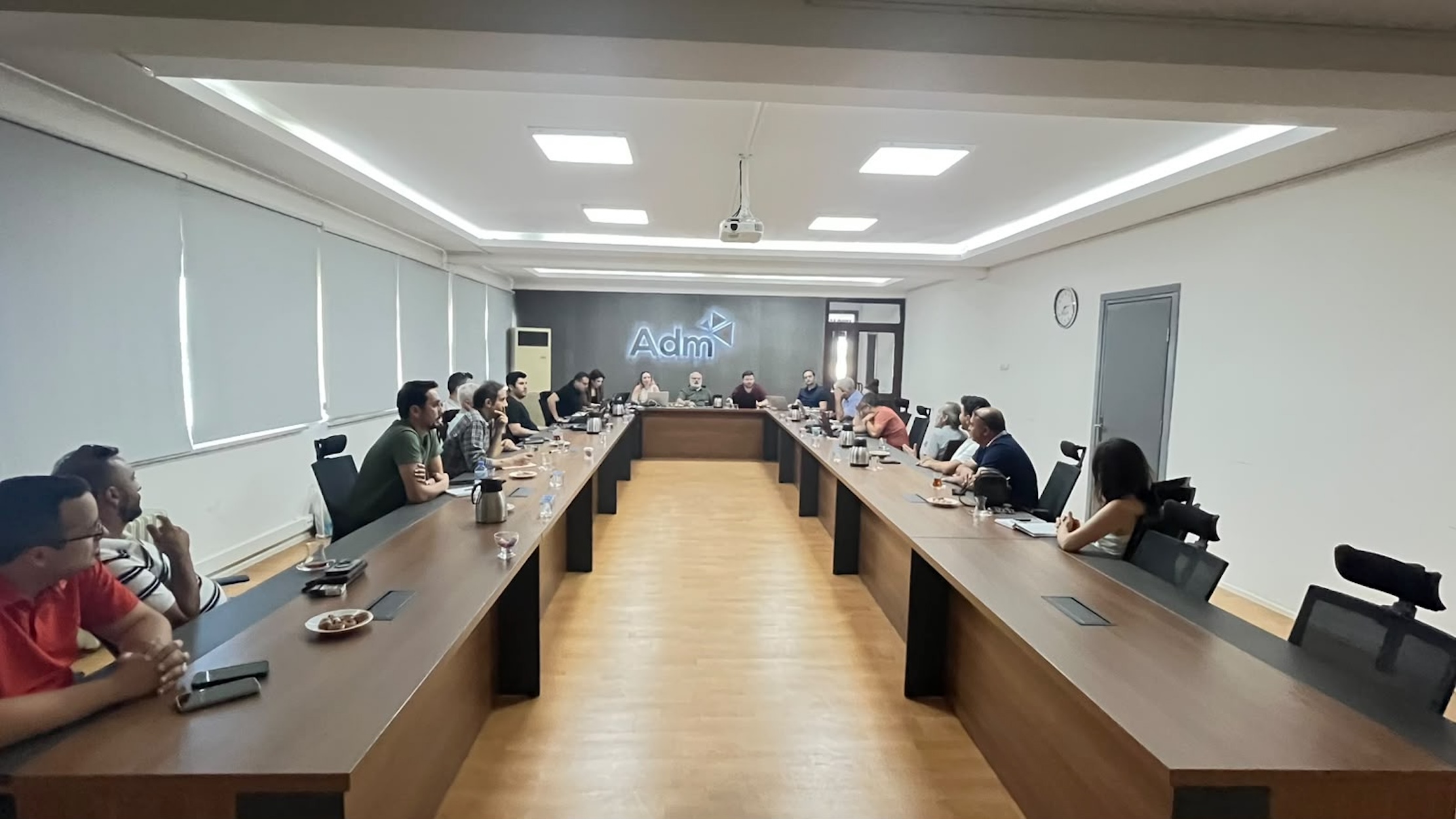 EMO İZMİR ŞUBESİ VE ADM ELEKTRİK ARASINDA ÇÖZÜM ODAKLI AYDIN BULUŞMASI