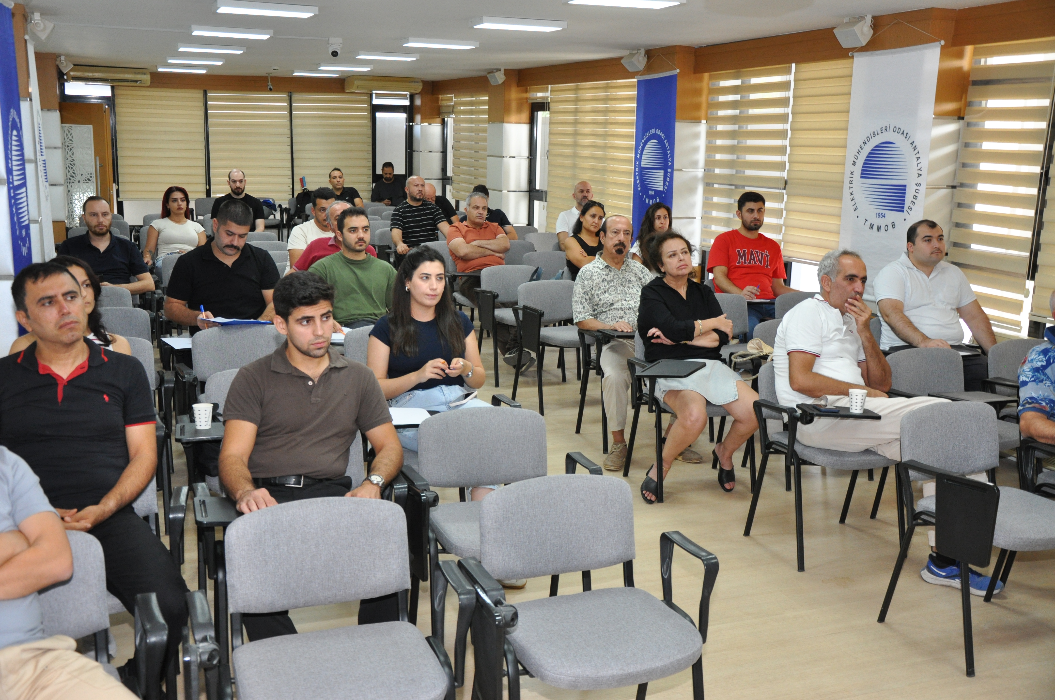 BIM VE YENİ YÖNETMELİK SEMİNERİ GERÇEKLEŞTİRİLDİ