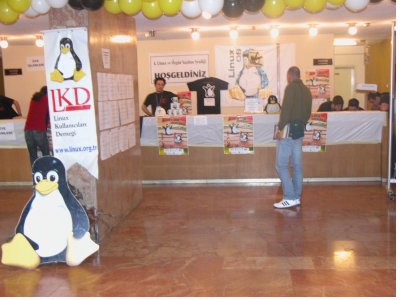 4. LİNUX VE ÖZGÜR YAZILIM ŞENLİĞİ