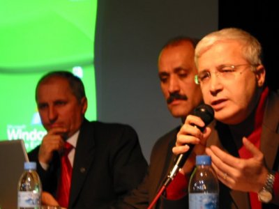 EMO BAŞKANI SAYIN KEMAL ULUSALER VE MADEN MÜHENDİSLERİ ODASI BAŞKANI MEHMET TORUN SAMSUN'DA KONFERANS VERDİ.