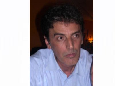 ELEKTRİK MÜHENDİSLERİ ODASI ONUR KURULU ÜYESİ EYÜP SABRİ AKSÜT, BUGÜN (06 TEMMUZ 2007) ARAMIZDAN AYRILDI. BİR SÜREDİR AKCİĞER KANSERİ TEDAVİSİ GÖREN AKSÜT’Ü KAYBETMENİN DERİN ÜZÜNTÜSÜNÜ YAŞIYORUZ.