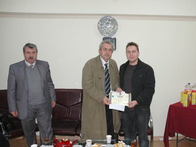 ELEKTRİK 1 KV. ÜSTÜ VE 1 KV. ALTI TESİSLER SMM YETKİ BELGESİ DERSLERİNE KATILANLARA SERTİFİKALARI VERİLDİ