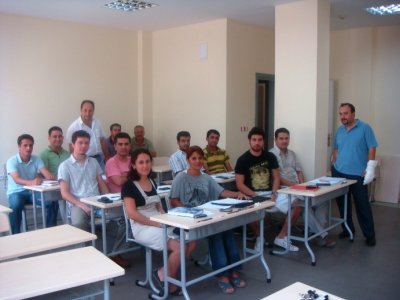 AKDENİZ ÜNİVERSİTESİNDE  ELEKTRİK 1 KV. ÜSTÜ VE 1 KV. ALTI TESİSLER SMM BELGESİ İÇİN DERS ALAN ÜYELERİMİZ ZİYARET EDİLDİ.