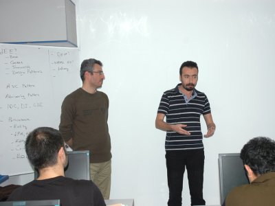 JEE6, SPRİNG,STRUTS2,WİCKET, HİBERNATE, JQUERY EĞİTİMİ DÜZENLENDİ