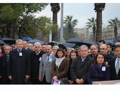 UĞUR MUMCU`YU SAYGIYLA ANIYORUZ