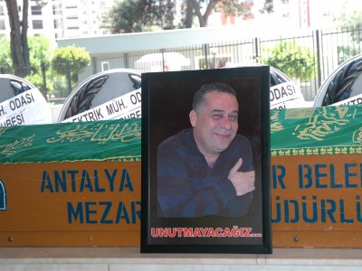 EMO MUHASEBE GÖREVLİSİ ARKADAŞIMIZ SERVET SOLMAZ`I KAYBETTİK