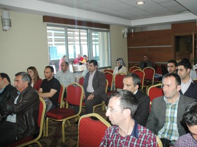 EMO ERZİNCAN İL TEMSİLCİLİĞİNDE ÜYE TOPLANTISI DÜZENLENDİ