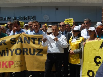 MERSİN DE NÜKLEER SANTRALLERE KARŞI YÜRÜYÜŞ DÜZENLENDİ