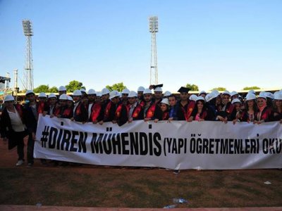 SAKARYA ÜNİVERSİTESİ MÜHENDİSLİK FAKÜLTESİ MEZUNİYET TÖRENİ DÜZENLENDİ