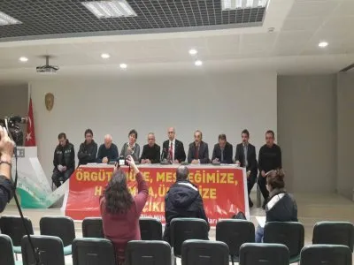 ÜLKEMİZE, HALKIMIZA VE MESLEĞİMİZE SAHİP ÇIKIYOR, ANKARA YÜRÜYÜŞÜMÜZÜ BAŞLATIYORUZ BASIN AÇIKLAMASI