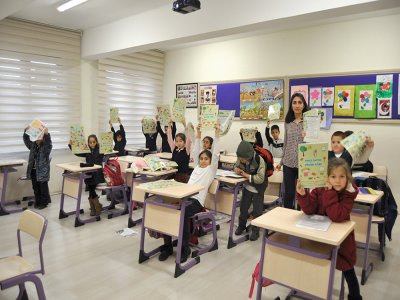 ENERJİ HAFTASI ETKİNLİKLERİ KAPSAMINDA KÖY HİZMETLERİ İLKÖĞRETİM OKULUNDA SUNUM YAPILDI