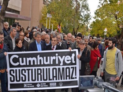 DİSK, KESK, TMMOB VE TTBDEN CUMHURİYET`E DESTEK