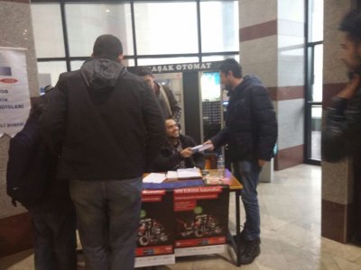 KOCAELİ ÜNİVERSİTESİ` NDE EMO GENÇ KAYIT STANDI AÇILDI