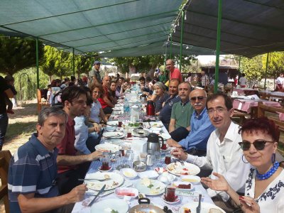 ÜYELERİMİZLE KAHVALTIDA BİRARADAYDIK