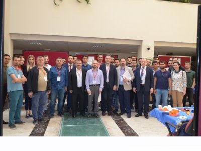 PAMUKKALE ÜNİVERSİTESİ ELEKTRİK ELEKTRONİK MÜHENDİSLİĞİ LİSANS TEZLERİ ÇALIŞTAYI YAPILDI.