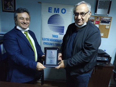MESLEKTE 40. YIL PLAKET TAKDİMİ YAPILDI