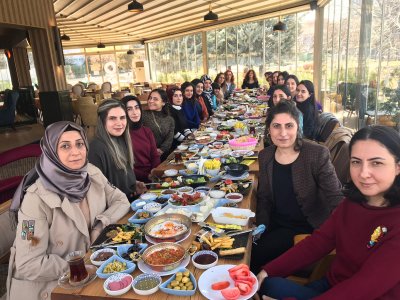 DÜNYA EMEKÇİ KADINLAR GÜNÜ KUTLAMASI İÇİN MALATYADA KADIN ÜYELERLE BİR ARAYA GELİNDİ.