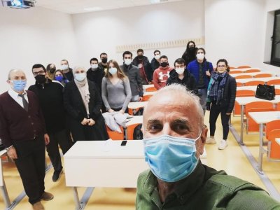 KOCAELİ ÜNİVERSİTESİ ÖĞRENCİLERİNE ELEKTRİK PİYASASI KONULU EĞİTİM VERİLDİ
