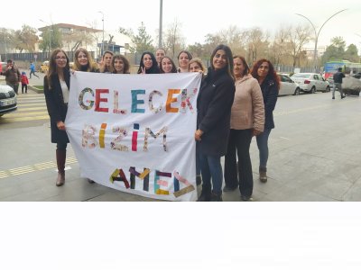 8 MART DÜNYA EMEKÇİ KADINLAR GÜNÜ KUTLAMA MİTİNGİNE KATILDIK.