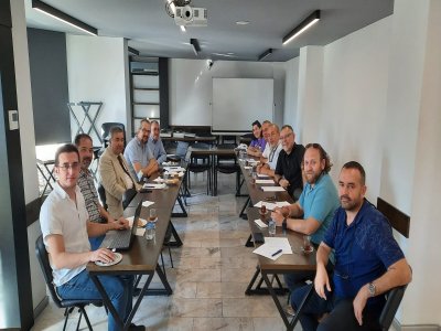 SMM ÜYELERİMİZ VE EDAŞLAR ARASINDAKİ ÇALIŞMA SÜREÇLERİNE İLİŞKİN ODAMIZ İZMİR ŞUBE YÖNETİMİNİN KATILIMIYLA İSTİŞARE TOPLANTISI YAPILDI