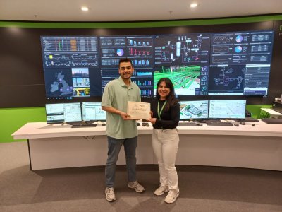 SCHNEIDER INOVASYON MERKEZİNE EMO GENÇLERE YÖNELİK TEKNİK GEZİ DÜZENLENDİ