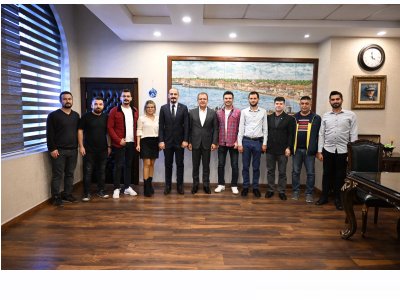 13.DÖNEM ŞUBE YÖNETİM KURULU OLARAK MERSİN BÜYÜKŞEHİR BELEDİYE BAŞKANI SN. VAHAP SEÇER` İ MAKAMINDA ZİYARET ETTİK