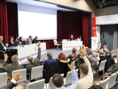 EMO İZMİR ŞUBESİ 35. OLAĞAN GENEL KURULU DÜZENLENDİ