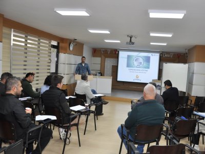 ELEKTRİK TESİSLERİNDE TOPRAKLAMALAR EĞİTİMİ DÜZENLENDİ