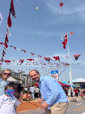 23 NİSANI ALANLARDA COŞKUYLA KUTLADIK. MERSİN BÜYÜKŞEHİR BELEDİYESİ ULUSLARARASI ÇOCUK FESTİVALİNDE EMO ÇOCUK KULÜBÜ STANDIMIZLA YER ALDIK.