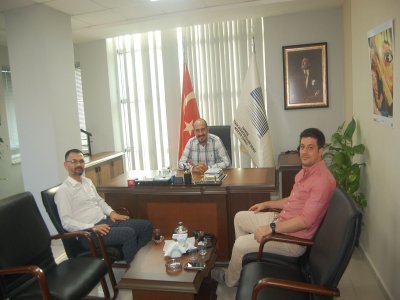TOROSLAR EDAŞ TARSUS DAĞITIM OPERASYONLARI MÜDÜRÜ SN. CİHAN CAN VE BATI OPERASYONLARI MÜDÜRÜ SN. HASAN POLAT EMO MERSİN ŞUBE BAŞKANIMIZ DOÇ. DR. ALKAN ALKAYAYI MAKAMINDA ZİYARET ETTİ.