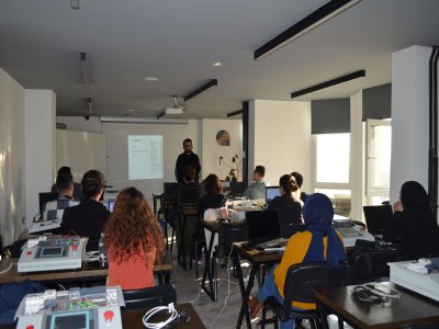 EMO GENÇ ÜYELERİMİZE YÖNELİK TEMEL SEVİYE PLC EĞİTİMİ BAŞLADI