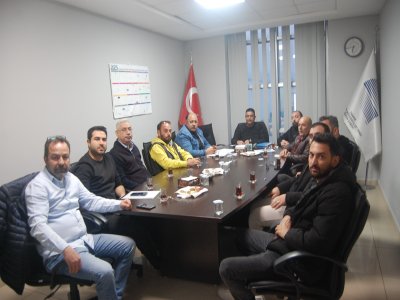 EMO MERSİN ŞUBE SMM KOMİSYONU 14. DÖNEM 3. TOPLANTISI 04.02.2025 TARİHİNDE HİBRİT (YÜZ YÜZE + ONLİNE) OLARAK ŞUBE TOPLANTI SALONUMUZDA YAPILDI.