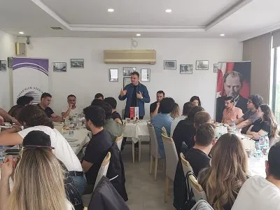 EMO-GENÇ KAHVALTISI DÜZENLENDİ
