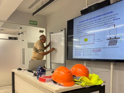 ELEKTRİK TESİSLERİNDE TOPRAKLAMALAR EĞİTİMİ ERDEMİR EĞİTİM MERKEZİNDE DÜZENLENDİ